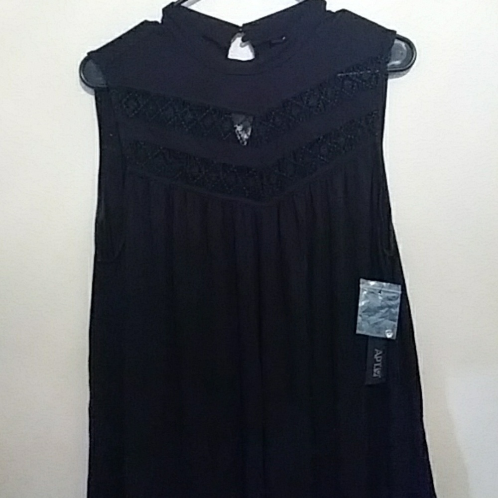 Apt. 9 sleeveless Blouse